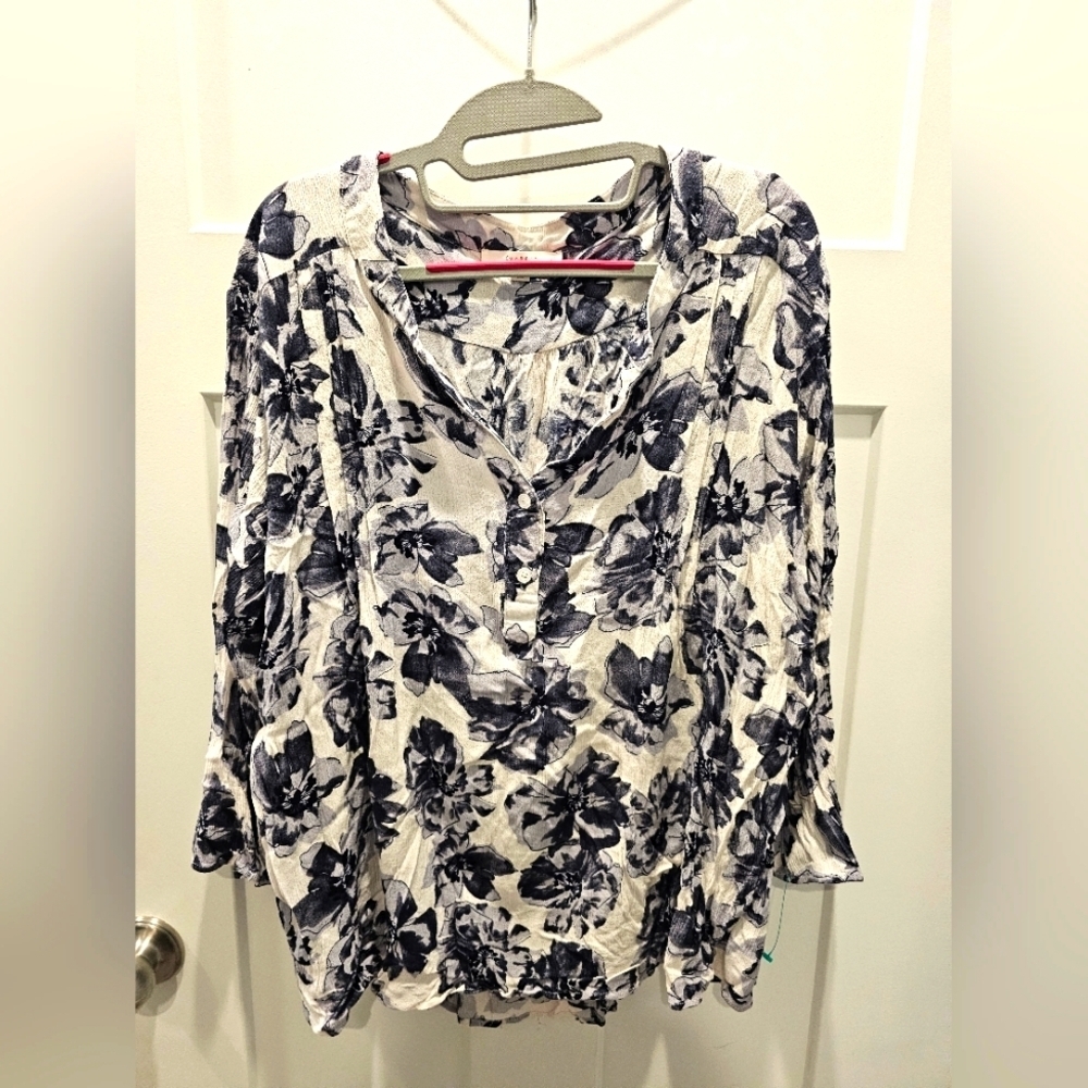 Fun2Fun 3X Navy Floral Blouse Rayon Lightweight Long Sleeve Top